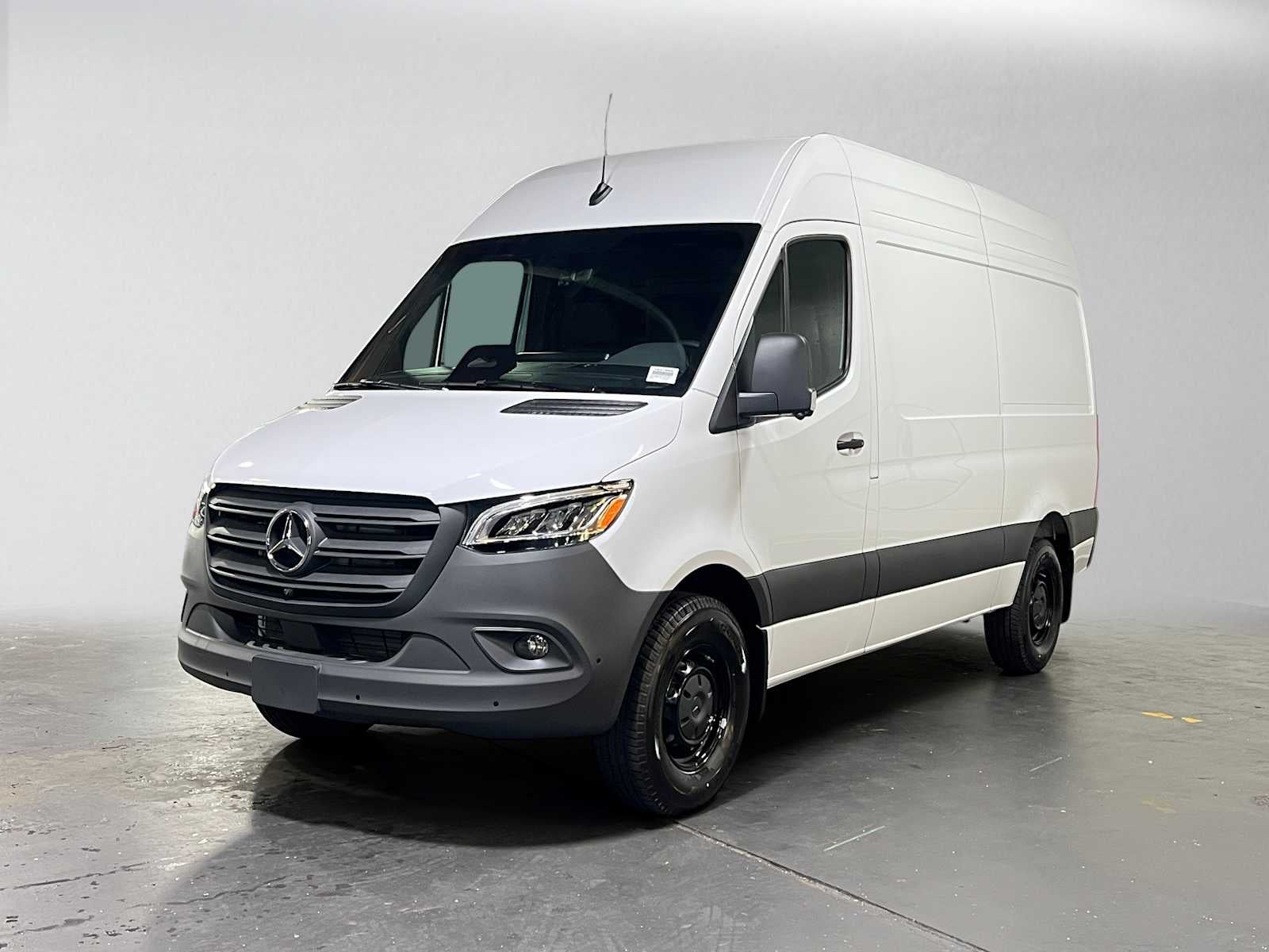 2026 Mercedes-Benz Sprinter Cargo 2500 Standard Roof I4 Diesel 144 RWD