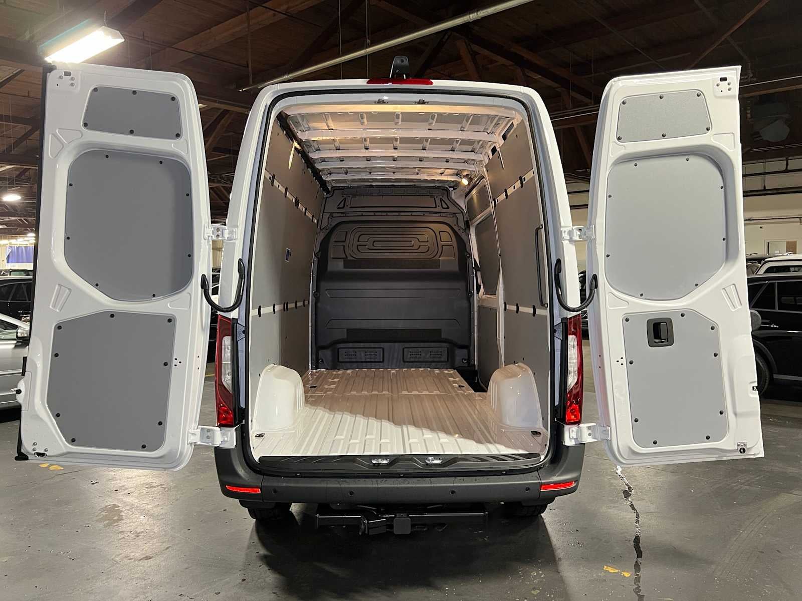 2026 Mercedes-Benz Sprinter Cargo 2500 Standard Roof I4 Diesel 144 RWD