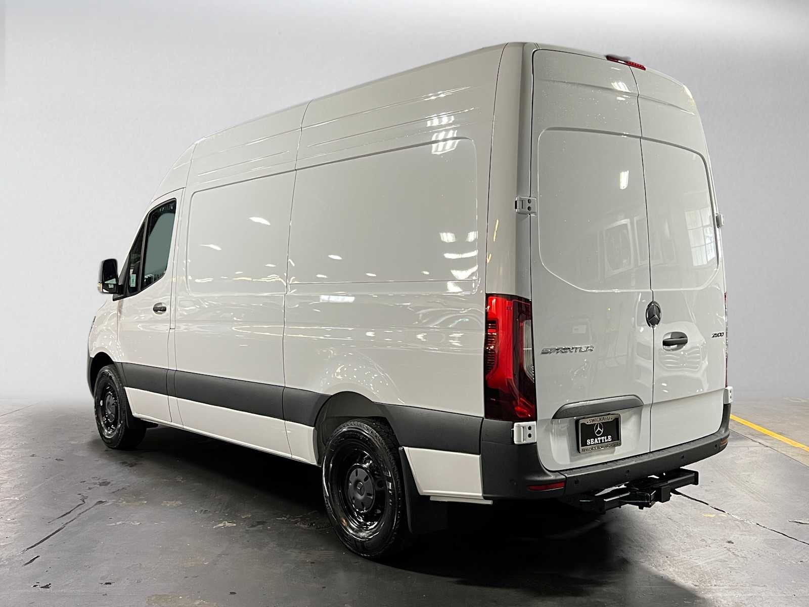 2026 Mercedes-Benz Sprinter Cargo 2500 Standard Roof I4 Diesel 144 RWD