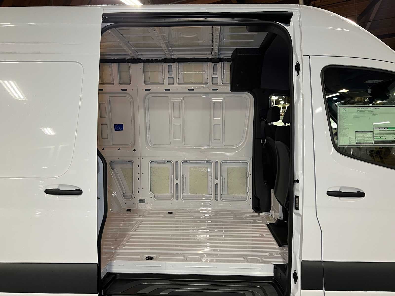 2025 Mercedes-Benz Sprinter Cargo Van 2500 Standard Roof I4 Diesel 144" RWD