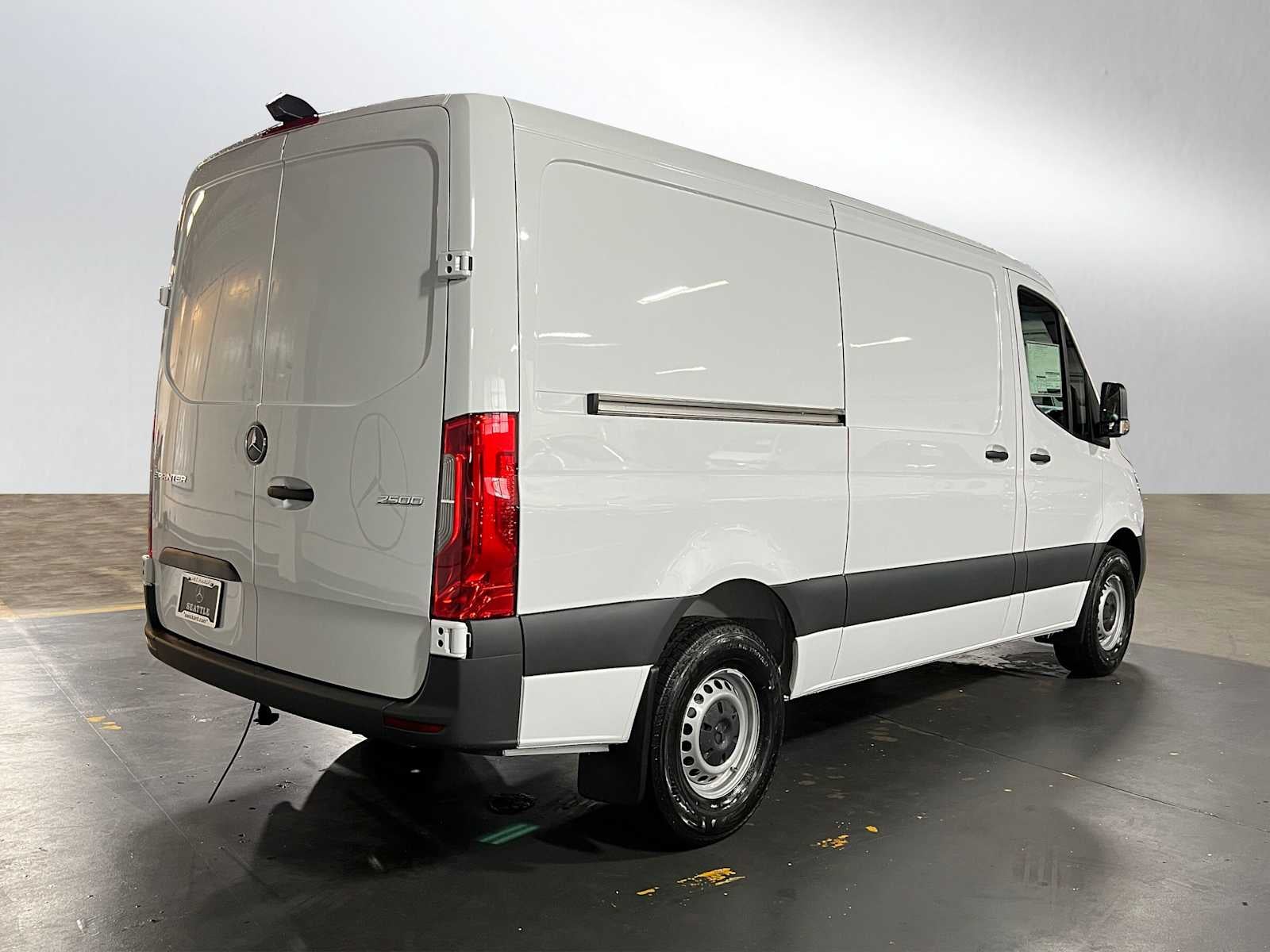 2025 Mercedes-Benz Sprinter Cargo Van 2500 Standard Roof I4 Diesel 144" RWD