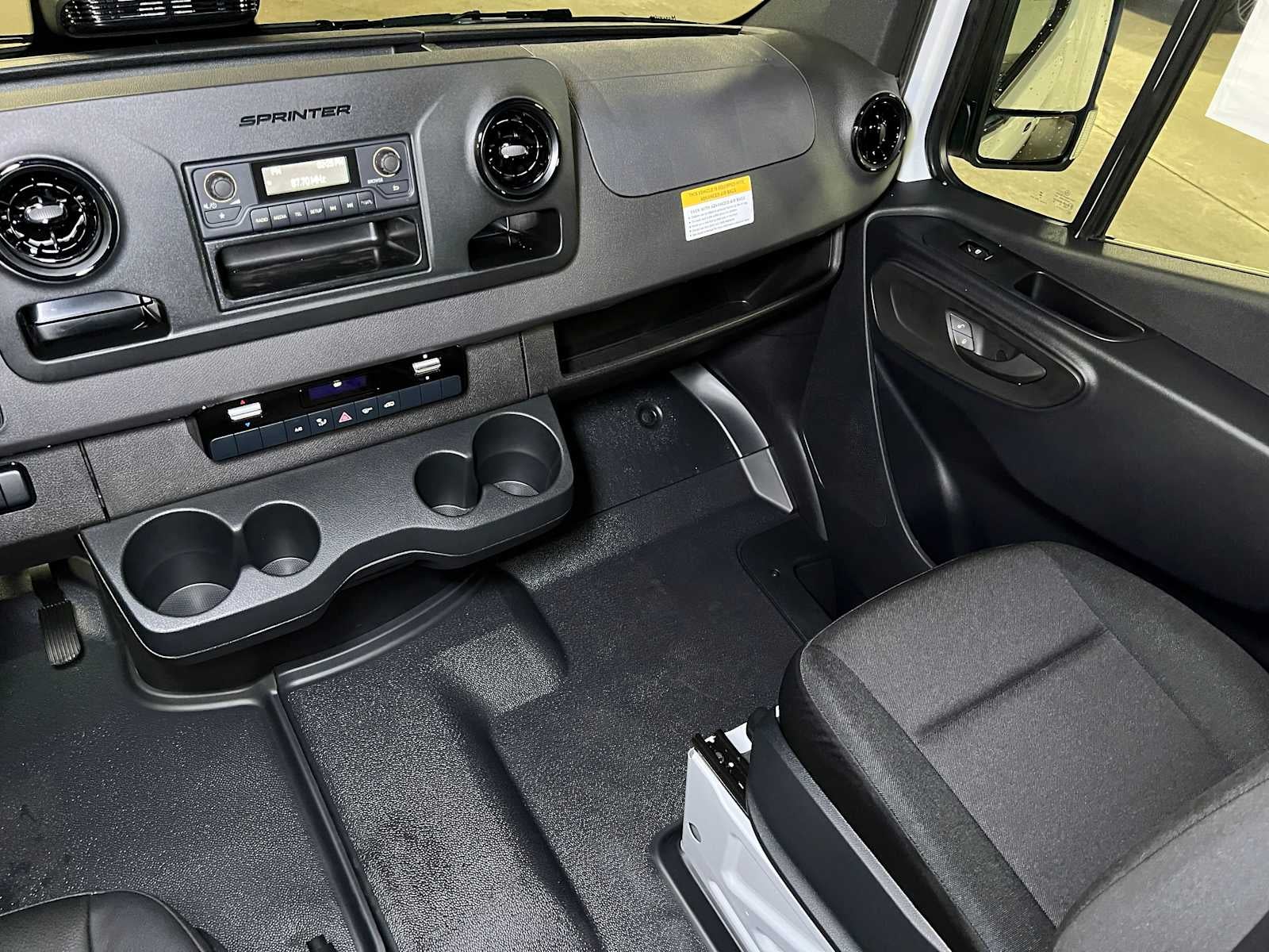 2025 Mercedes-Benz Sprinter Cargo Van 2500 Standard Roof I4 Diesel 144" RWD