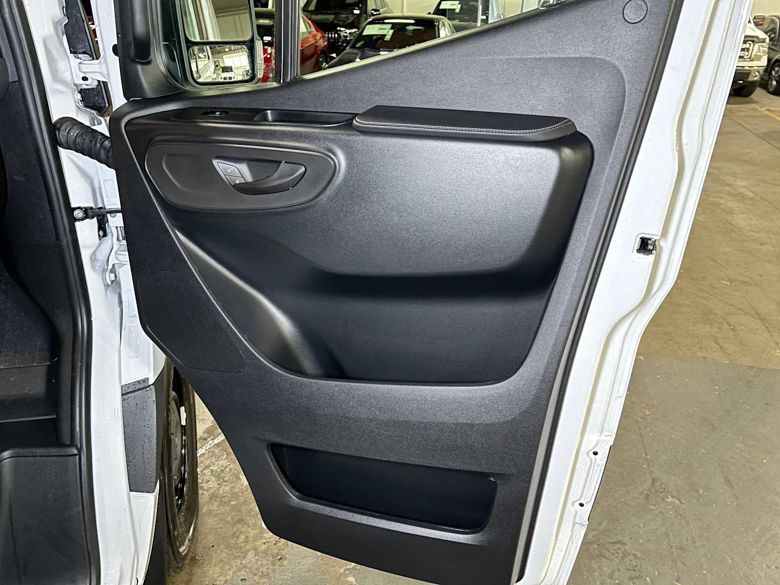 2026 Mercedes-Benz Sprinter 2500 Standard Roof I4 Diesel 144 RWD