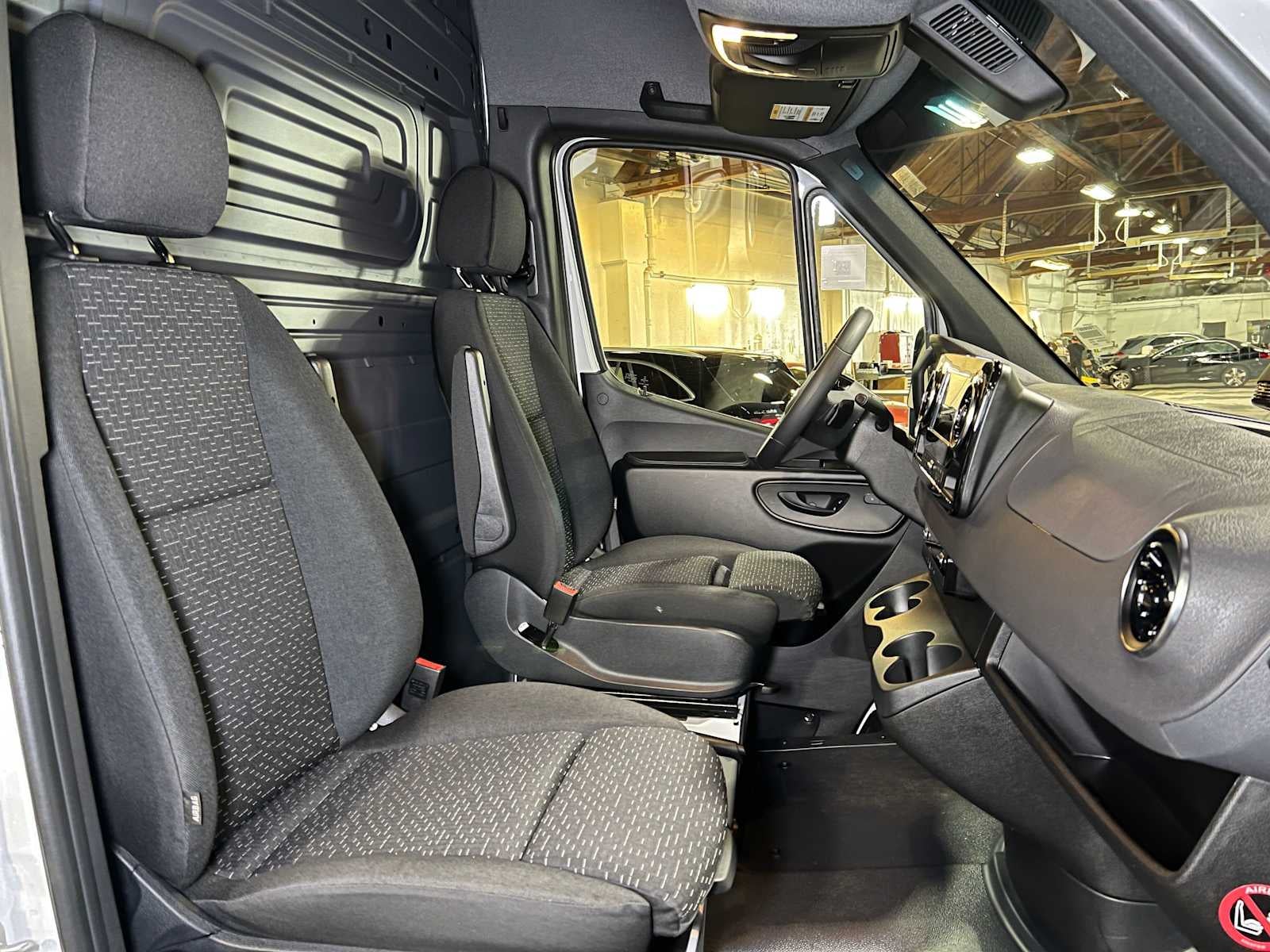 2026 Mercedes-Benz Sprinter 2500 Standard Roof I4 Diesel 144 RWD