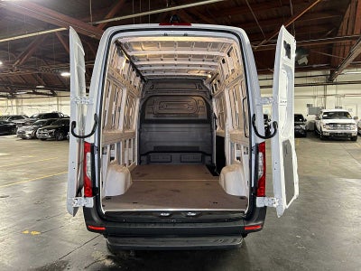 2026 Mercedes-Benz Sprinter 2500 Standard Roof I4 Diesel 144 RWD