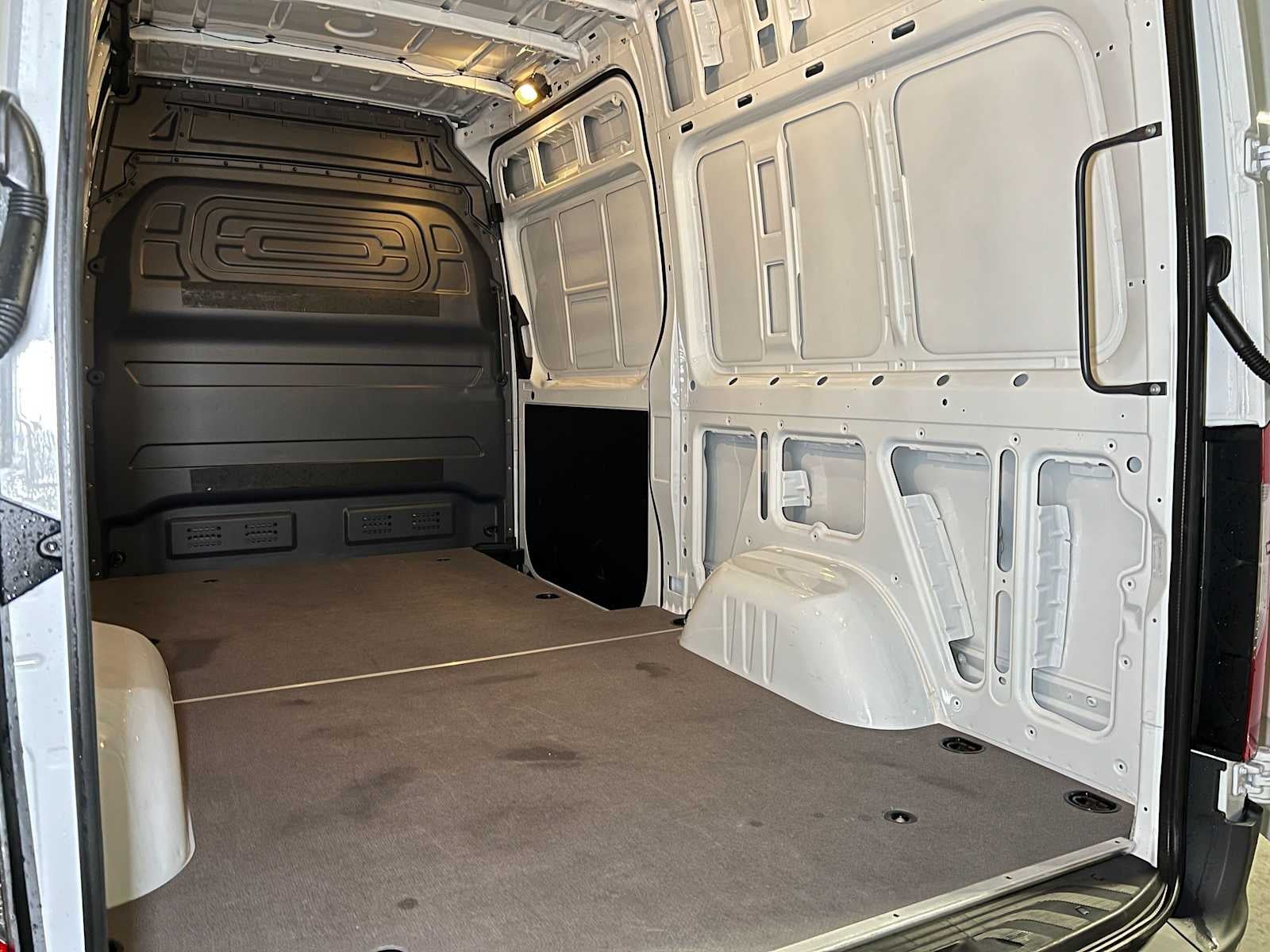 2026 Mercedes-Benz Sprinter 2500 Standard Roof I4 Diesel 144 RWD