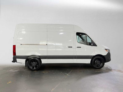 2026 Mercedes-Benz Sprinter 2500 Standard Roof I4 Diesel 144 RWD