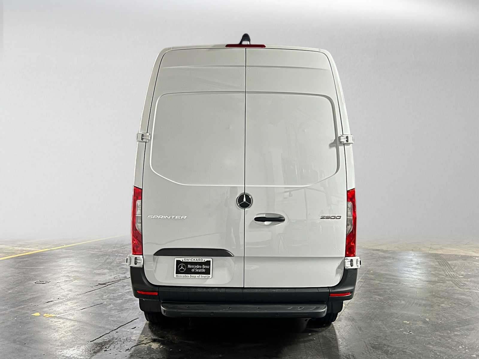 2026 Mercedes-Benz Sprinter 2500 Standard Roof I4 Diesel 144 RWD