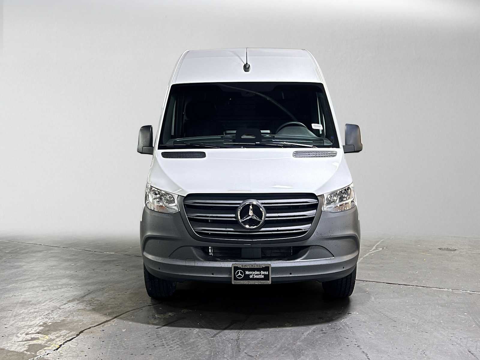 2026 Mercedes-Benz Sprinter 2500 Standard Roof I4 Diesel 144 RWD