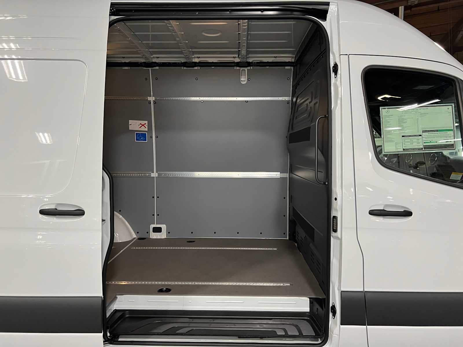 2026 Mercedes-Benz Sprinter 2500 Standard Roof I4 Diesel 144 RWD