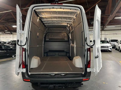 2026 Mercedes-Benz Sprinter 2500 Standard Roof I4 Diesel 144 RWD