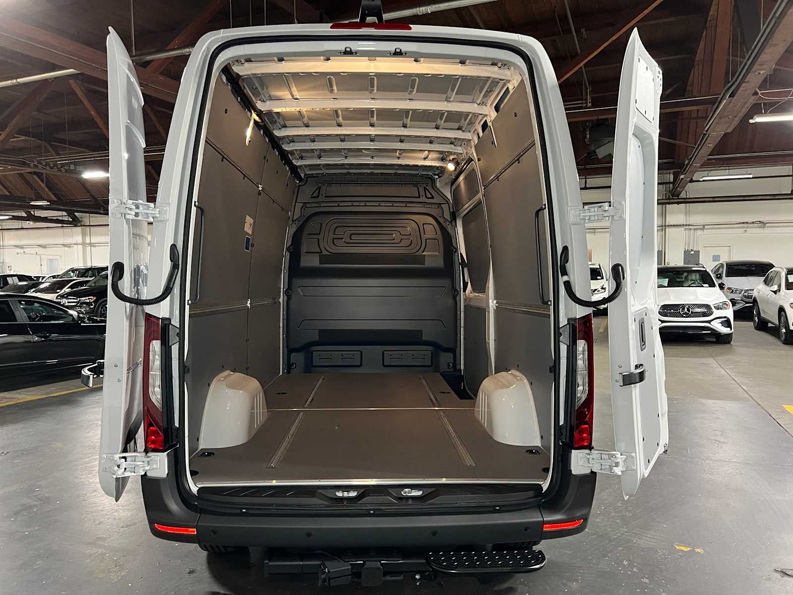 2026 Mercedes-Benz Sprinter 2500 Standard Roof I4 Diesel 144 RWD
