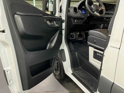 2026 Mercedes-Benz Sprinter 2500 Standard Roof I4 Diesel 144 RWD