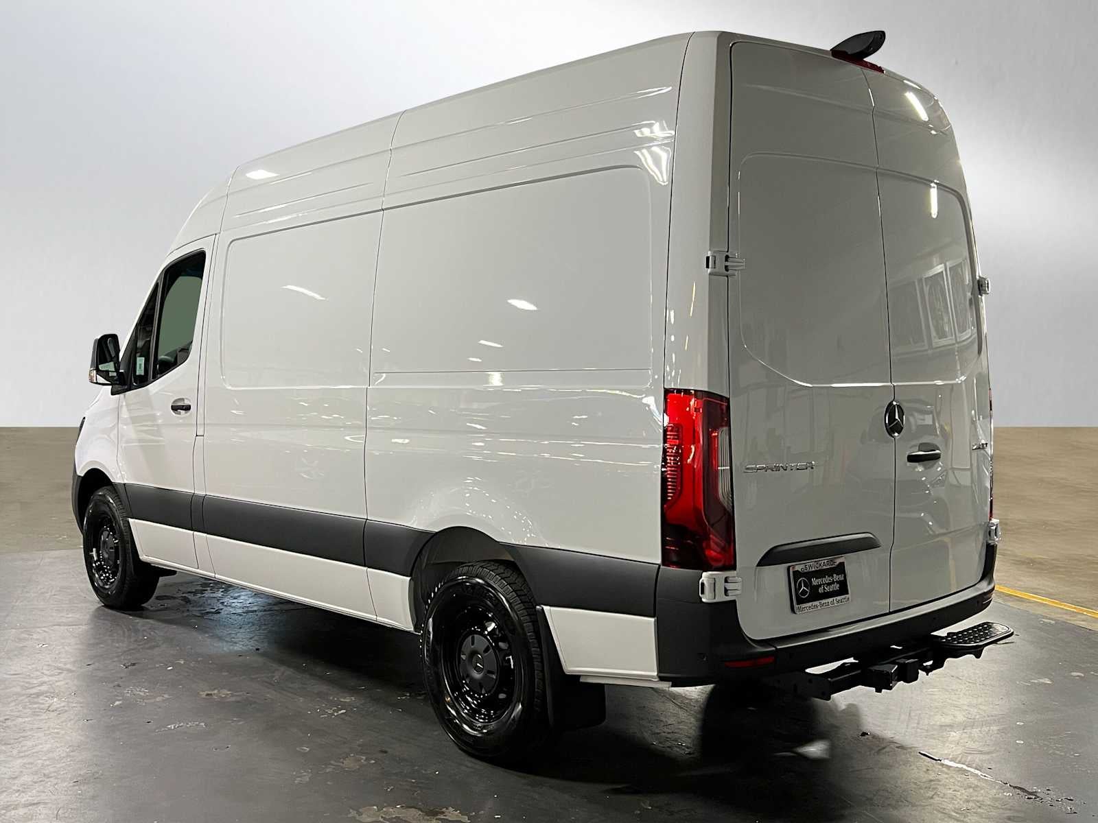 2026 Mercedes-Benz Sprinter 2500 Standard Roof I4 Diesel 144 RWD
