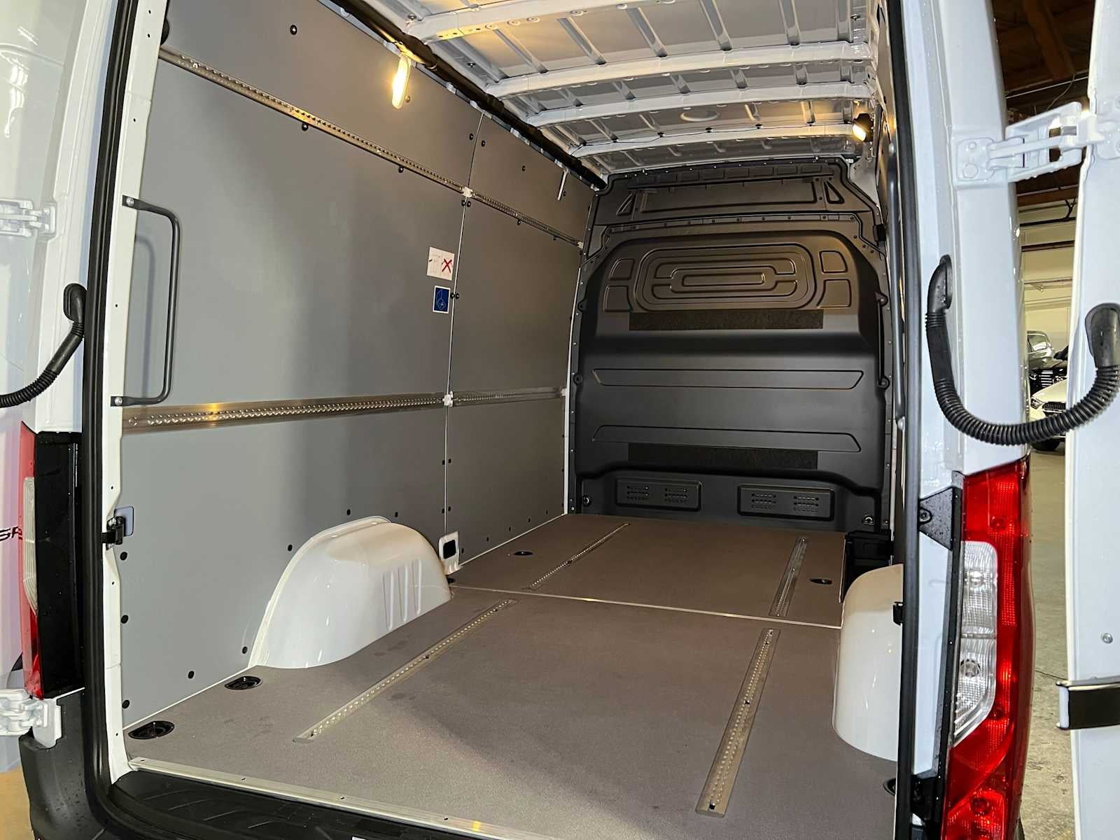 2026 Mercedes-Benz Sprinter 2500 Standard Roof I4 Diesel 144 RWD