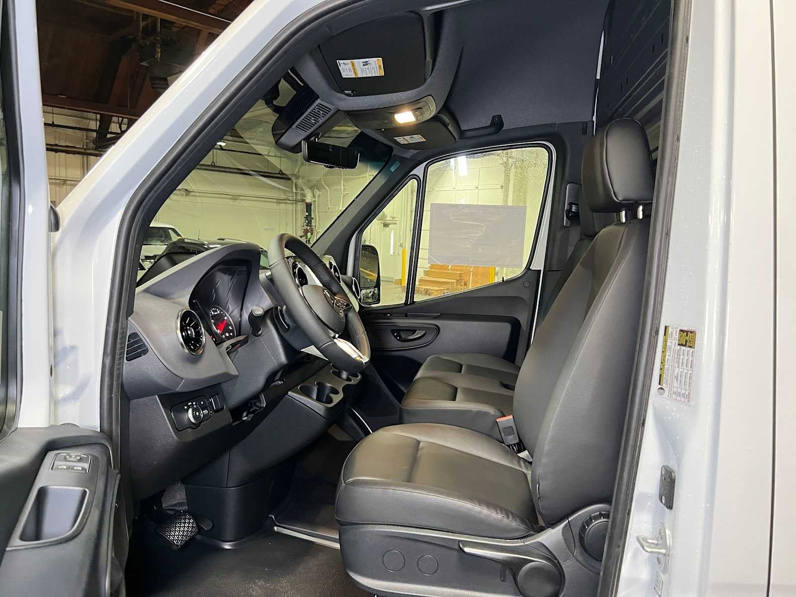 2026 Mercedes-Benz Sprinter 2500 Standard Roof I4 Diesel 144 RWD