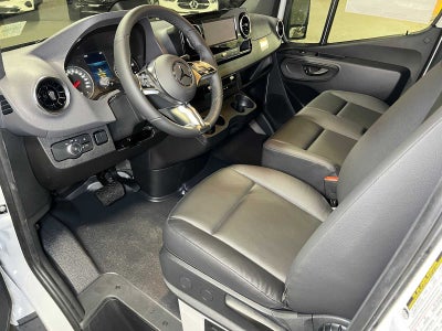 2026 Mercedes-Benz Sprinter 2500 Standard Roof I4 Diesel 144 RWD