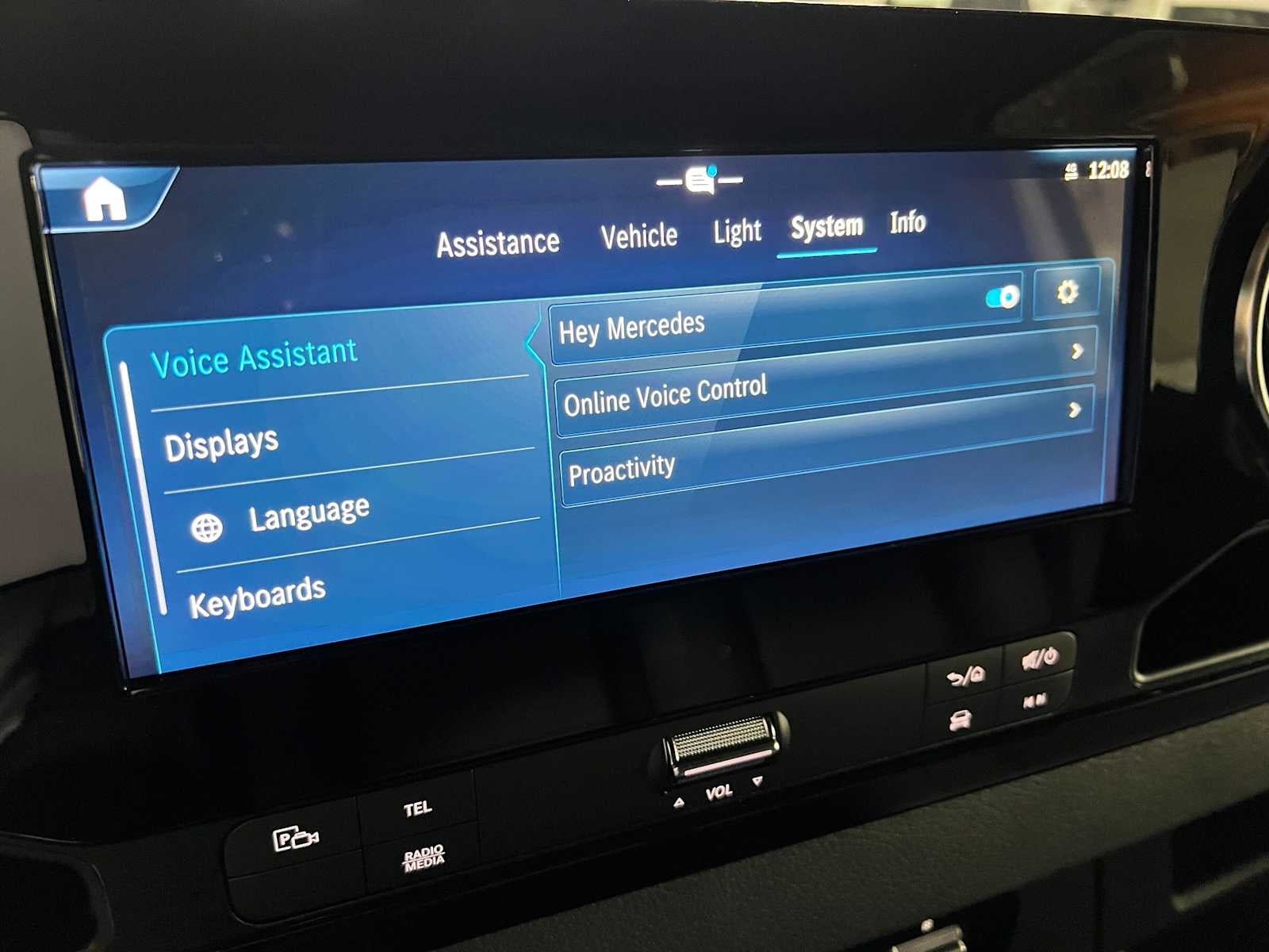 2026 Mercedes-Benz Sprinter 2500 Standard Roof I4 Diesel 144 RWD