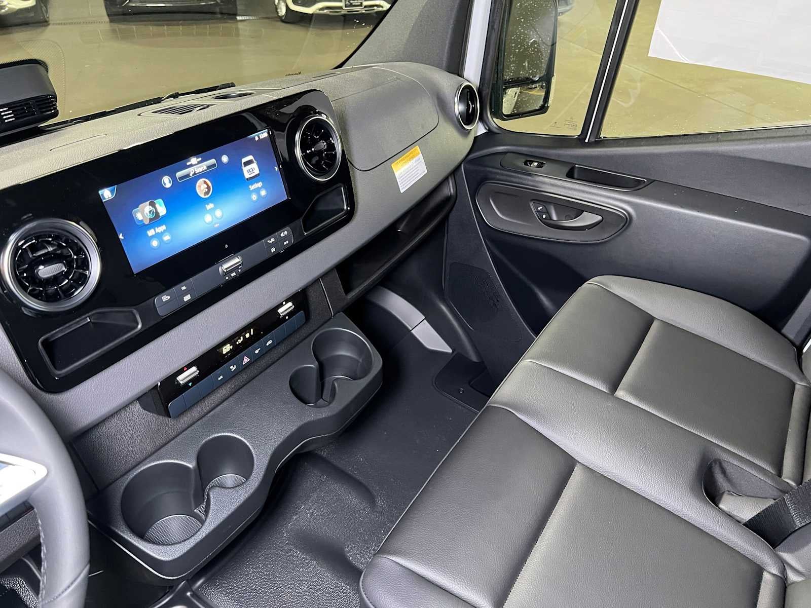2026 Mercedes-Benz Sprinter 2500 Standard Roof I4 Diesel 144 RWD
