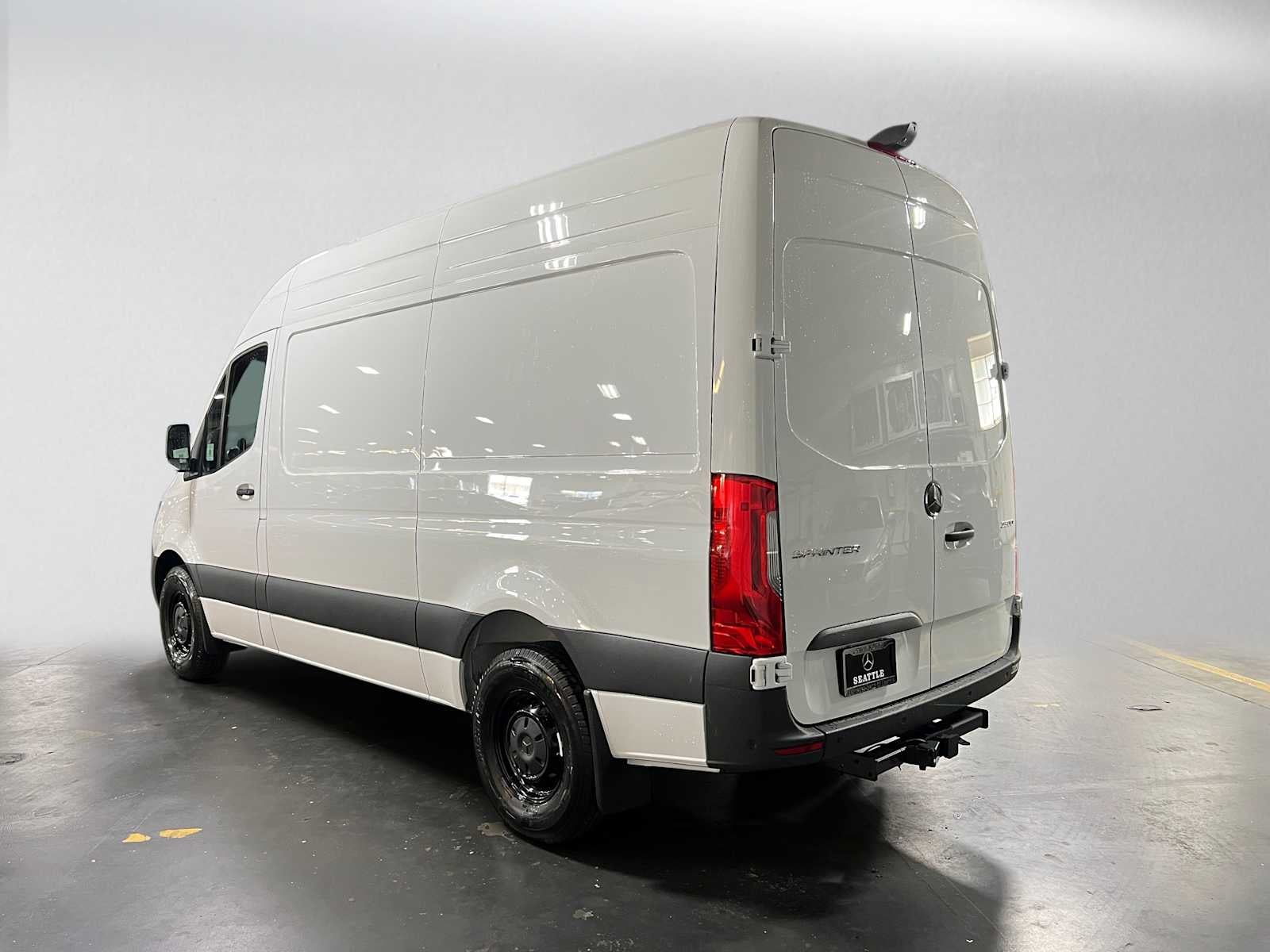 2026 Mercedes-Benz Sprinter 2500 Standard Roof I4 Diesel 144 RWD