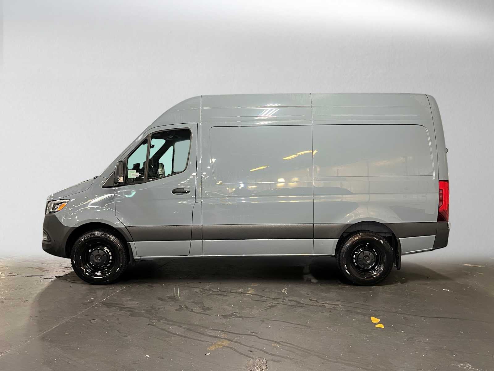 2026 Mercedes-Benz Sprinter Cargo 2500 Standard Roof I4 Diesel 144 RWD