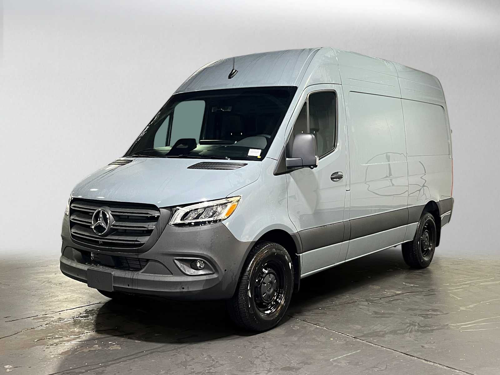 2026 Mercedes-Benz Sprinter Cargo 2500 Standard Roof I4 Diesel 144 RWD