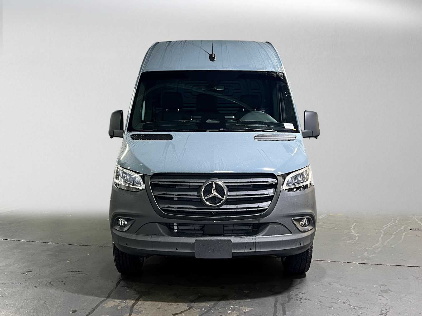 2026 Mercedes-Benz Sprinter Cargo 2500 Standard Roof I4 Diesel 144 RWD