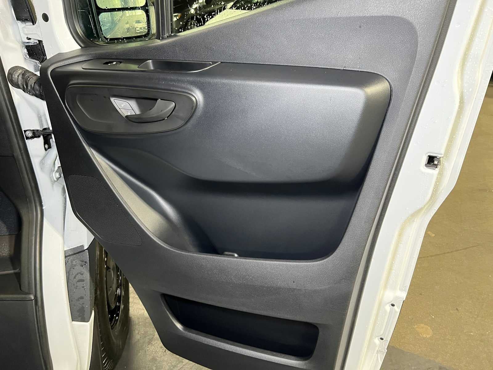 2026 Mercedes-Benz Sprinter Cargo 2500 Standard Roof I4 Diesel 144 RWD