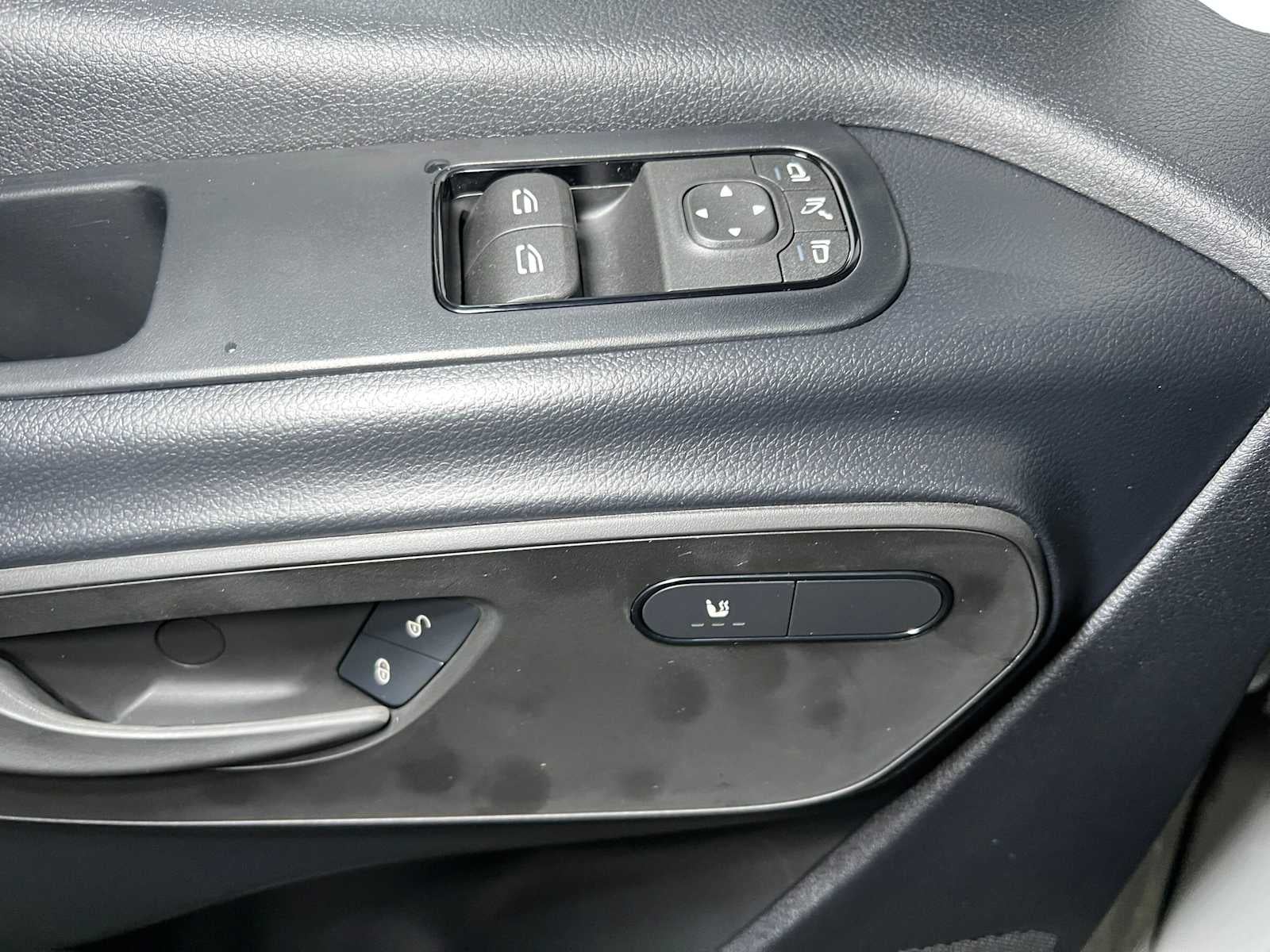 2026 Mercedes-Benz Sprinter Cargo 2500 Standard Roof I4 Diesel 144 RWD