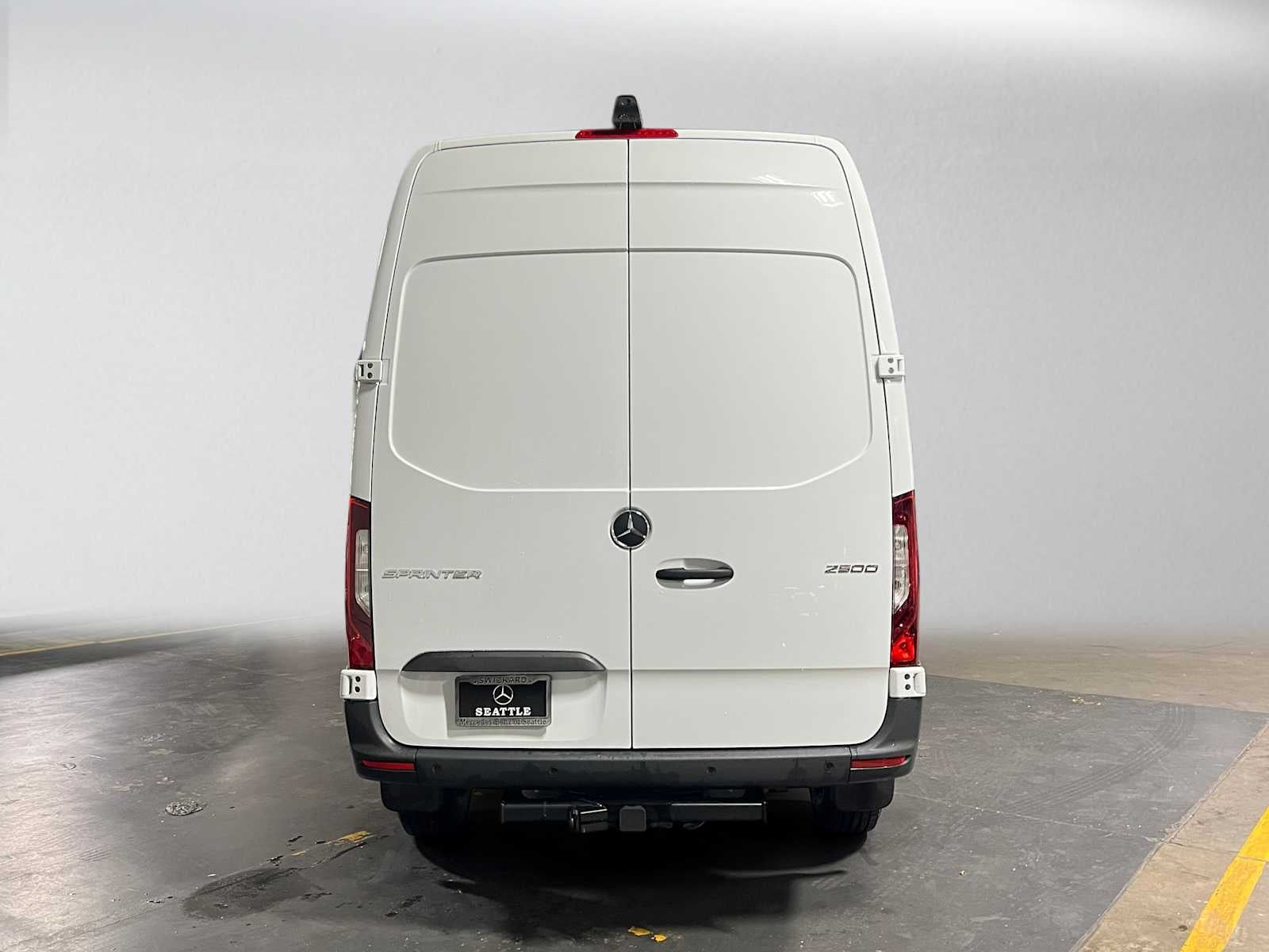 2026 Mercedes-Benz Sprinter Cargo 2500 Standard Roof I4 Diesel 144 RWD