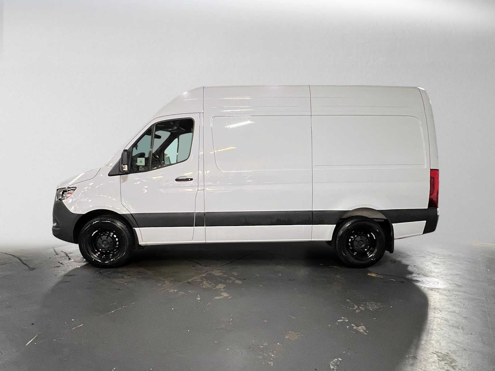 2026 Mercedes-Benz Sprinter Cargo 2500 Standard Roof I4 Diesel 144 RWD