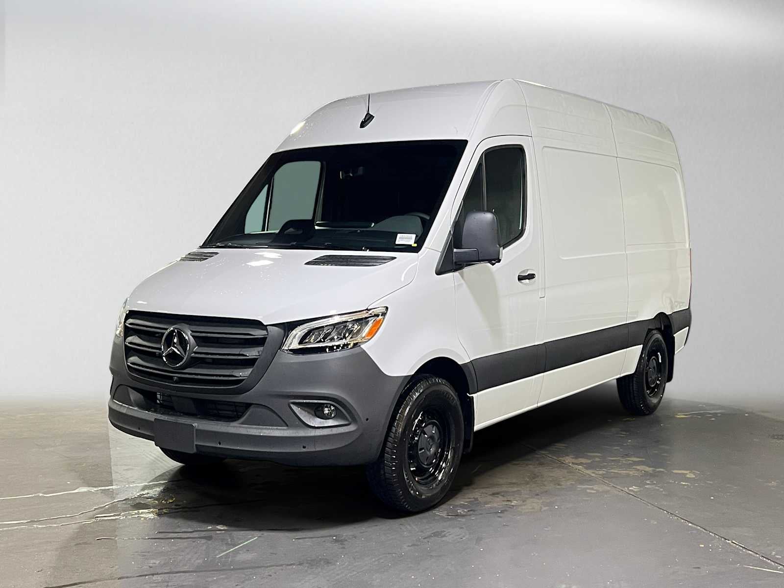 2026 Mercedes-Benz Sprinter Cargo 2500 Standard Roof I4 Diesel 144 RWD