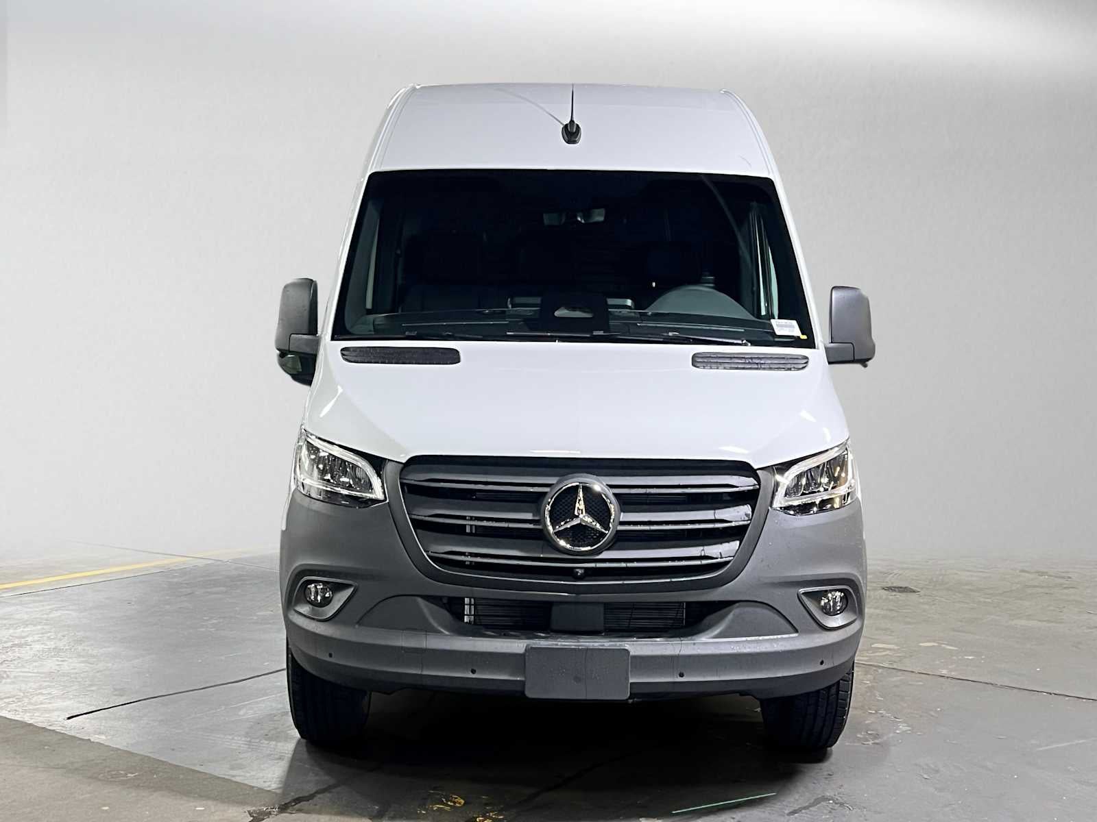 2026 Mercedes-Benz Sprinter Cargo 2500 Standard Roof I4 Diesel 144 RWD