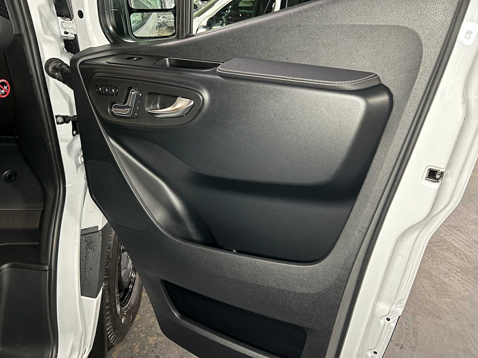 2026 Mercedes-Benz Sprinter 2500 High Roof I4 Diesel 170 RWD