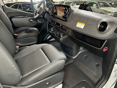 2026 Mercedes-Benz Sprinter 2500 High Roof I4 Diesel 170 RWD