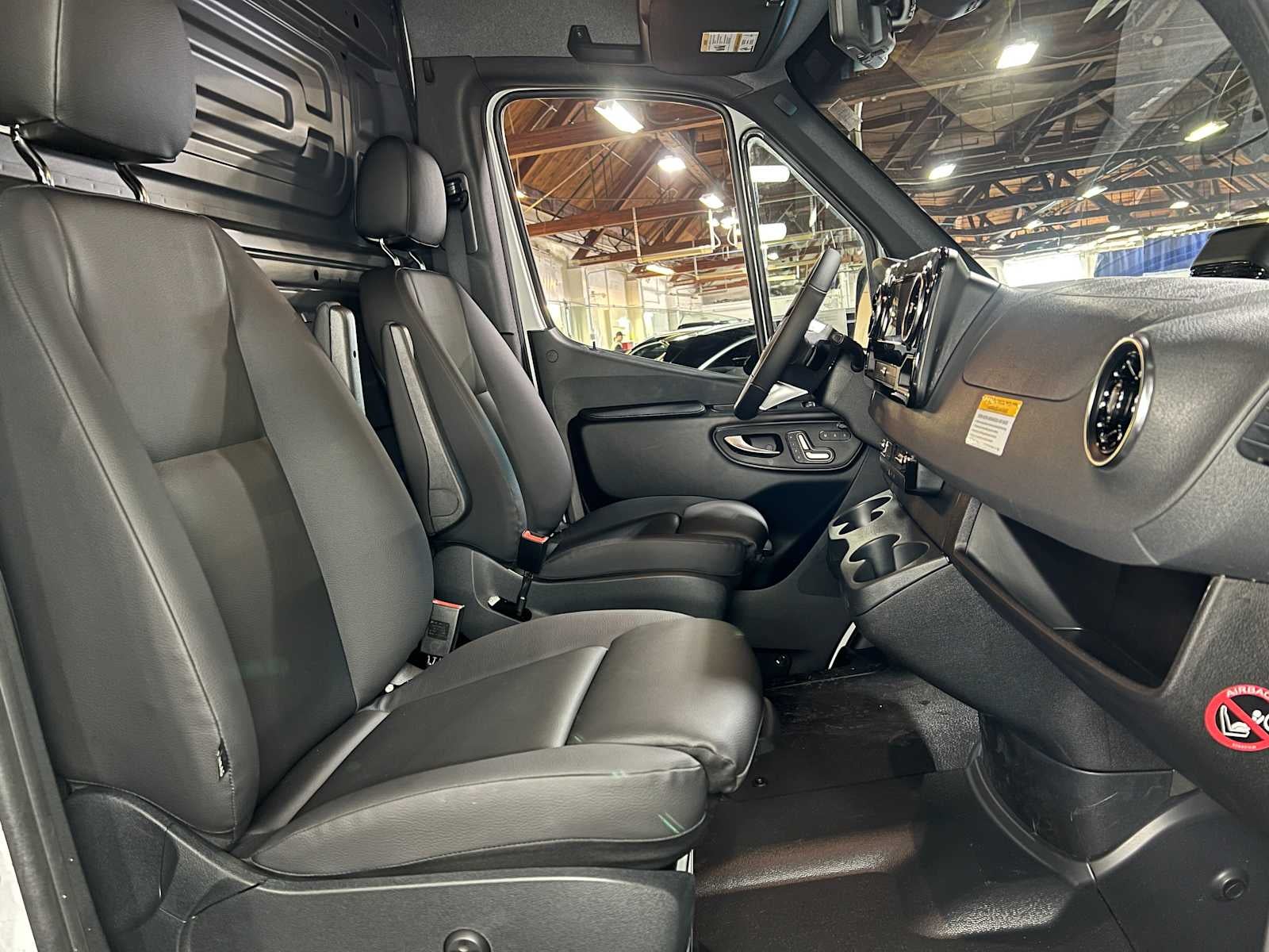 2026 Mercedes-Benz Sprinter 2500 High Roof I4 Diesel 170 RWD