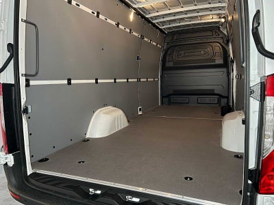 2026 Mercedes-Benz Sprinter 2500 High Roof I4 Diesel 170 RWD