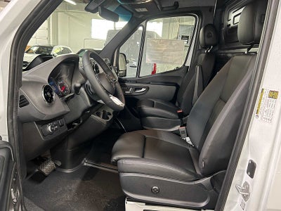 2026 Mercedes-Benz Sprinter 2500 High Roof I4 Diesel 170 RWD