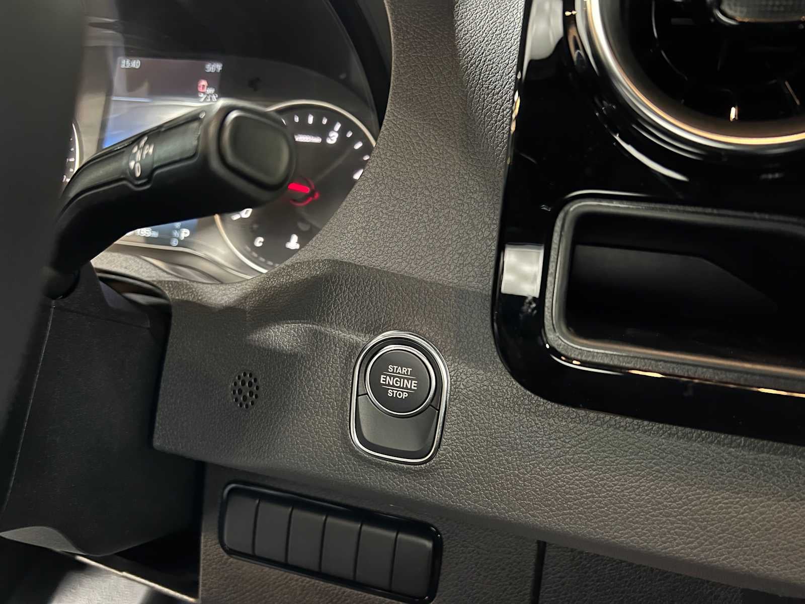 2026 Mercedes-Benz Sprinter 2500 High Roof I4 Diesel 170 RWD