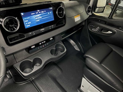 2026 Mercedes-Benz Sprinter 2500 High Roof I4 Diesel 170 RWD