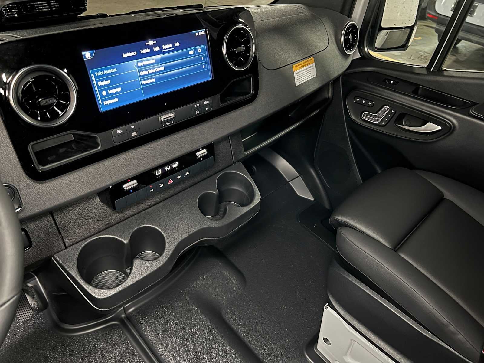 2026 Mercedes-Benz Sprinter 2500 High Roof I4 Diesel 170 RWD