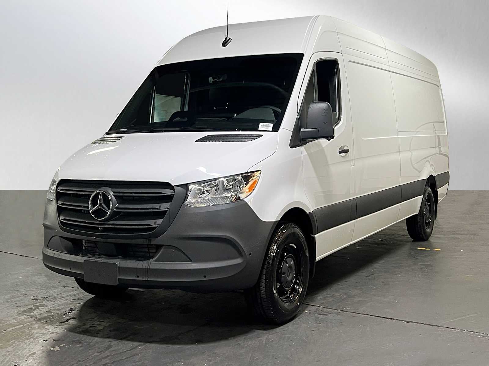 2026 Mercedes-Benz Sprinter 2500 High Roof I4 Diesel 170 RWD