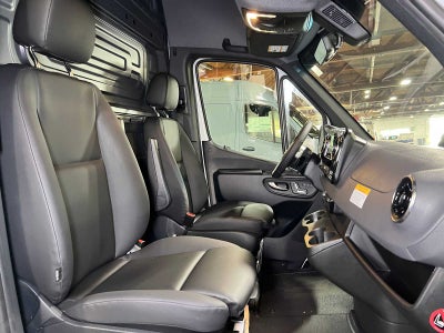 2026 Mercedes-Benz Sprinter 2500 High Roof I4 Diesel 170 RWD
