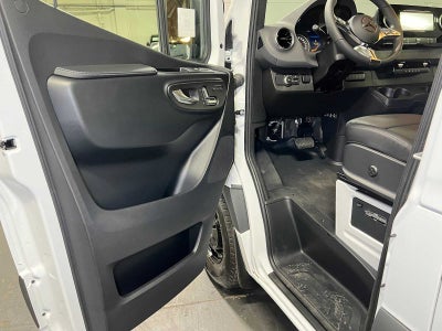 2026 Mercedes-Benz Sprinter 2500 High Roof I4 Diesel 170 RWD