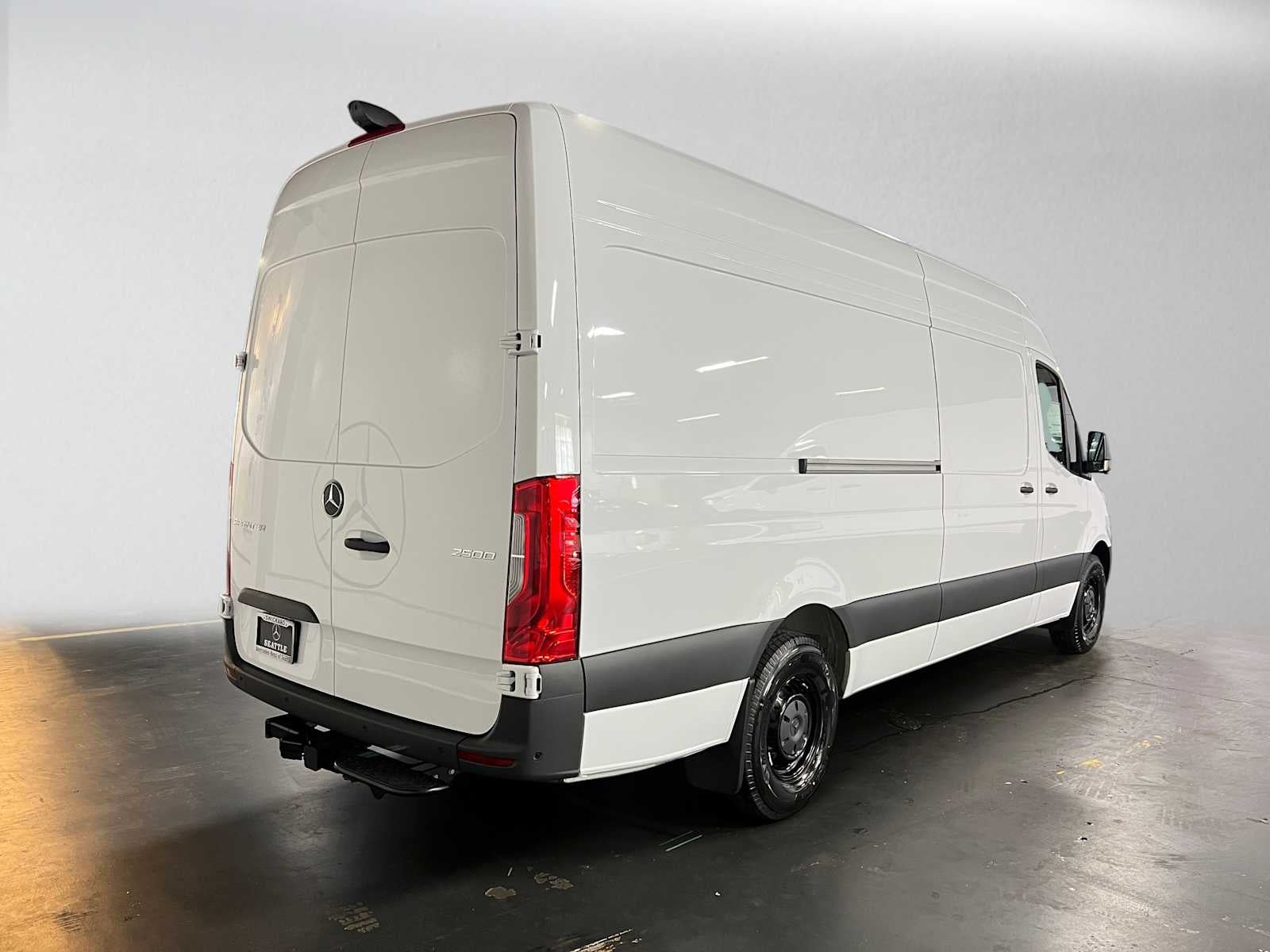 2026 Mercedes-Benz Sprinter 2500 High Roof I4 Diesel 170 RWD