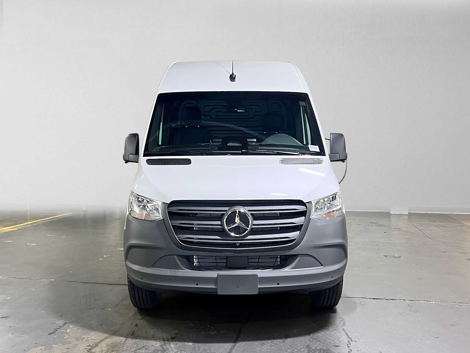 2026 Mercedes-Benz Sprinter 2500 High Roof I4 Diesel 170 RWD