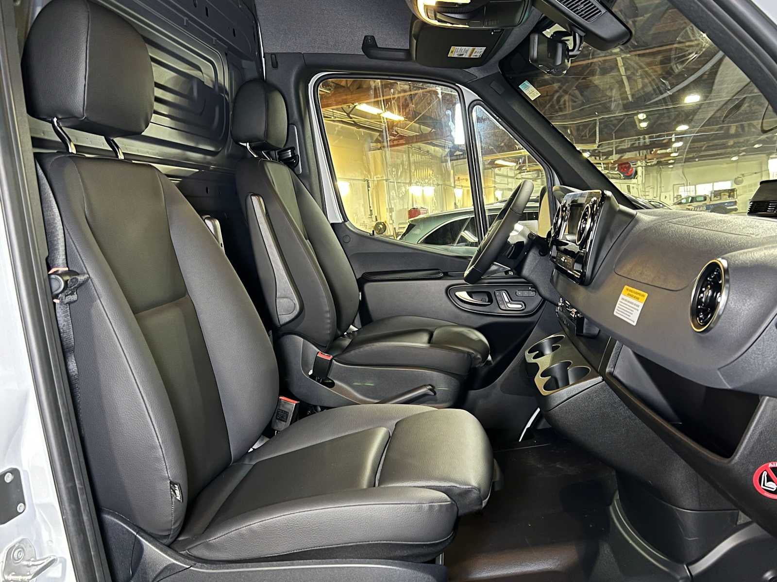2026 Mercedes-Benz Sprinter Cargo 2500 High Roof I4 Diesel 170 RWD