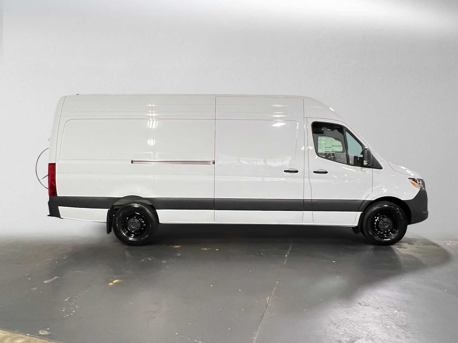 2026 Mercedes-Benz Sprinter Cargo 2500 High Roof I4 Diesel 170 RWD