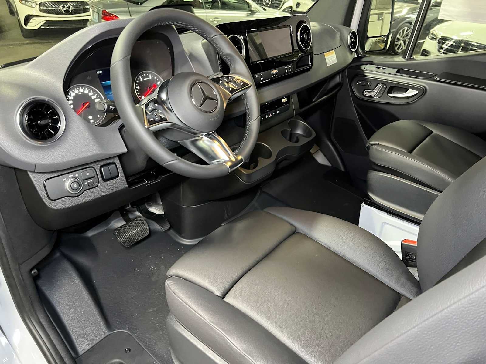 2027 Mercedes-Benz Sprinter Cargo 2500 High Roof I4 Diesel 170 RWD