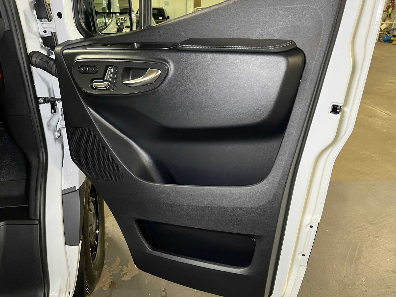 2026 Mercedes-Benz Sprinter Cargo 2500 High Roof I4 Diesel 170 RWD